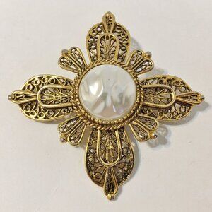 Avante Vintage Brooch Pin Faux Pearl Gold Metal Ornate Filigree Flower Signed